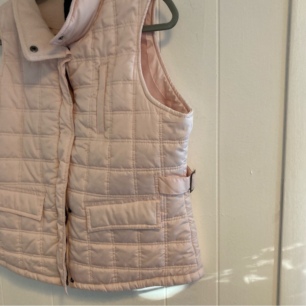 Women's Tally Ho Outerwear Pink Vest With Side Buckle Accents Size Medium - Picture 4 of 6